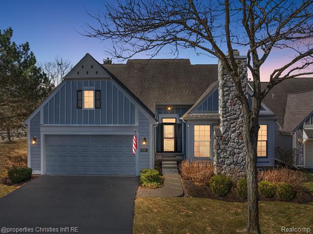 front view picture of 2488 Inglehill Pointe, Bloomfield Hills, MI. 48304