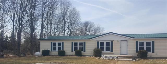 front view picture of 8195 Jordan Rd, Yale, MI. 48097