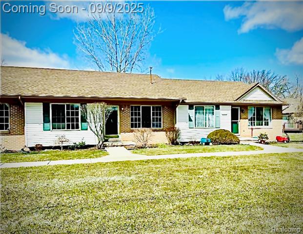 front view picture of 419 Ewell Street, Romeo, MI. 48065
