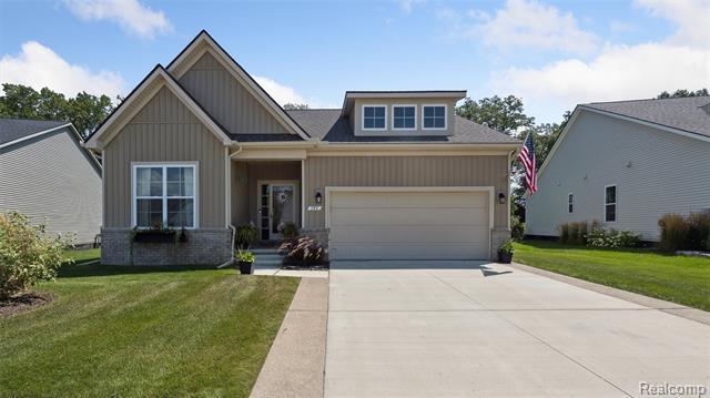 front view picture of 193 Coppice Way, White Lake, MI. 48386