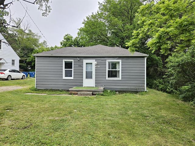 front view picture of 1406 Bixby Road, Kalamazoo, MI. 49048