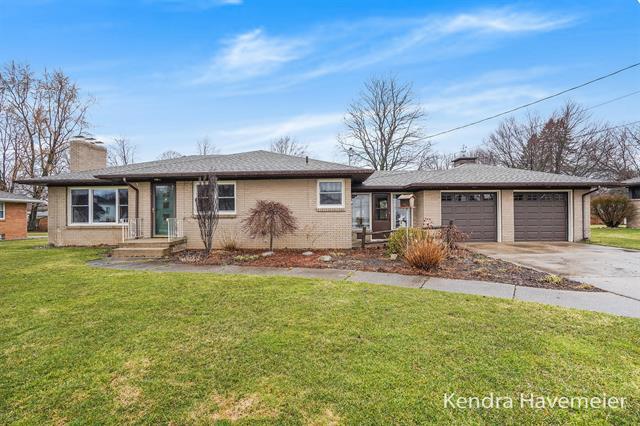 front view picture of 1049 Sunset Hills Avenue Nw, Grand Rapids, MI. 49534