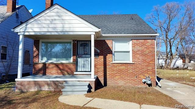 front view picture of 15411 E State Fair St, Detroit, MI. 48205