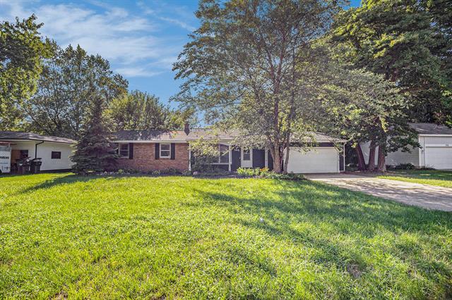 front view picture of 790 Mayfield Avenue, Holland, MI. 49424