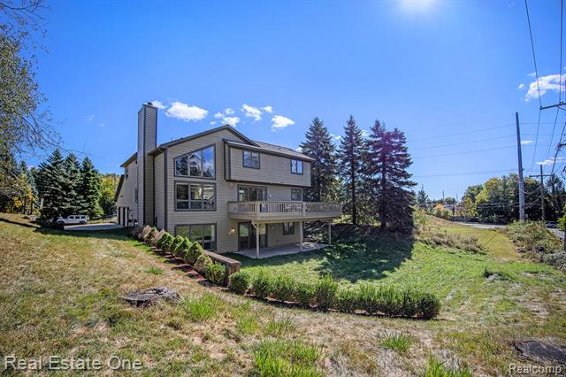 front view picture of 1083 N Livernois Rd, Rochester, MI. 48306