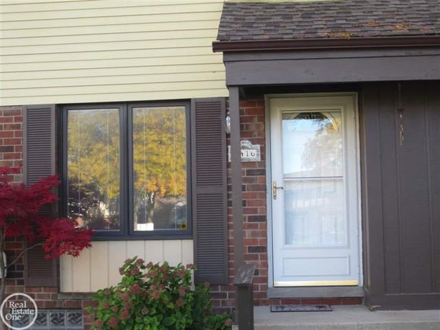front view picture of 8416 Hickory Dr, Sterling Heights, MI. 48312