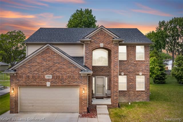 front view picture of 37505 Tamarack Dr, Sterling Heights, MI. 48310