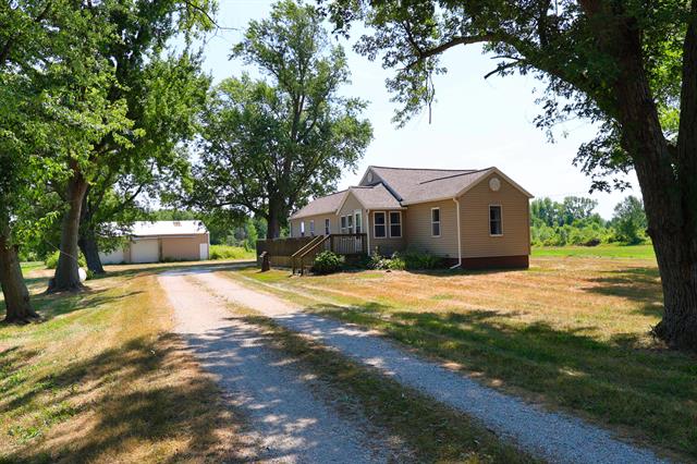 front view picture of 8140 State Road, Coopersville, MI. 49404