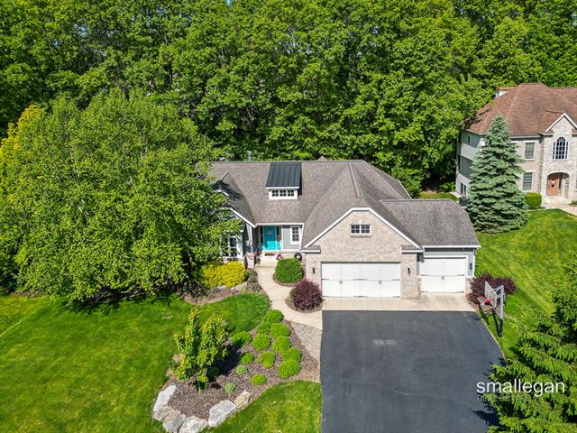 front view picture of 3440 Monterey Hills Drive Ne, Grand Rapids, MI. 49525
