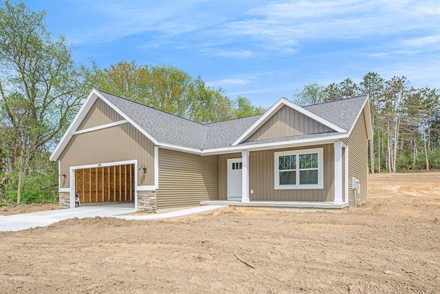 front view picture of 13031 Spruce Ridge Road, Gowen, MI. 49326