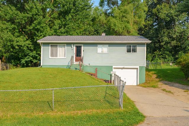 front view picture of 875 N Washington Avenue N, Battle Creek, MI. 49037