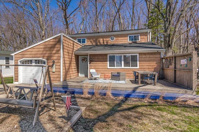 front view picture of 2255 Parker Drive, Wayland, MI. 49348