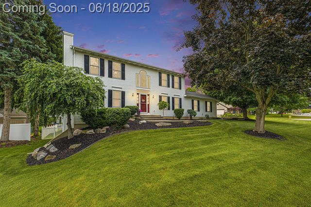 front view picture of 1863 Sunvale Drive Sw, Wyoming, MI. 49519