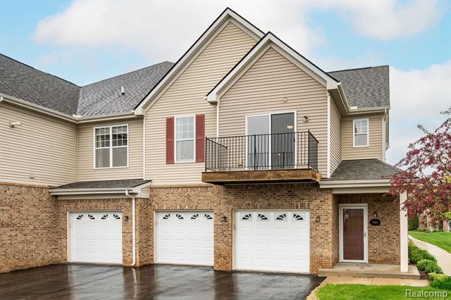 front view picture of 10086 Ridge Run Street, Howell, MI. 48855