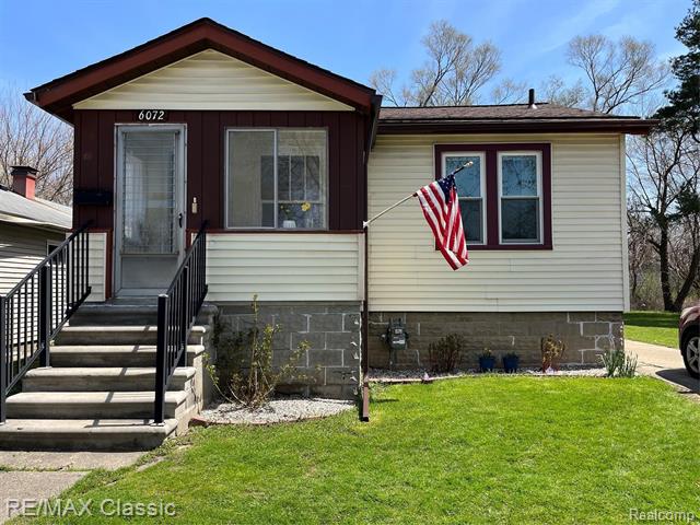 front view picture of 6072 Auburn Street, Detroit, MI. 48228