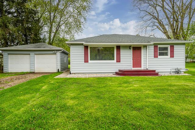 front view picture of 1688 Dewey Avenue, Benton Harbor, MI. 49022