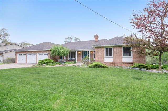 front view picture of 5359 Woodmont Drive, Portage, MI. 49002