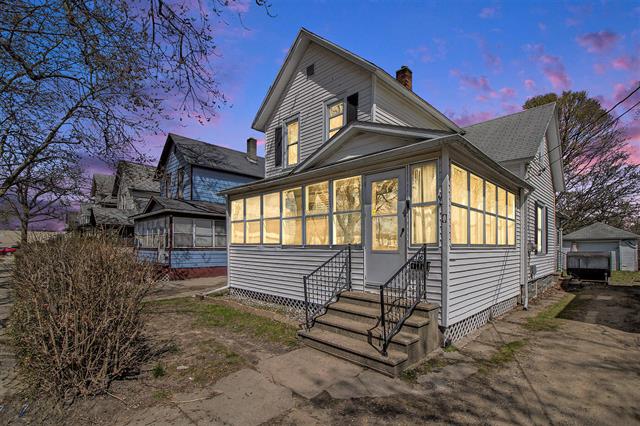 front view picture of 718 Harrison Street, Kalamazoo, MI. 49007