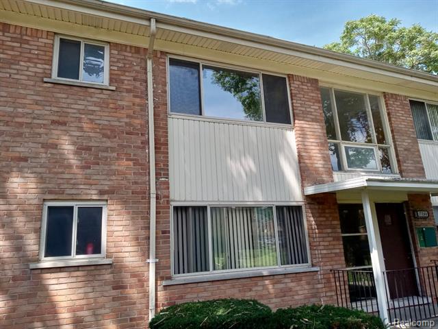 front view picture of 17288 Bentler St Apt 27, Detroit, MI. 48219