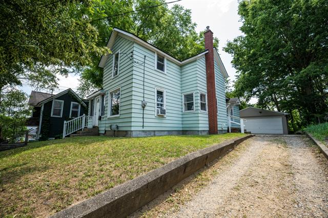 front view picture of 515 Mccourtie Street, Kalamazoo, MI. 49008