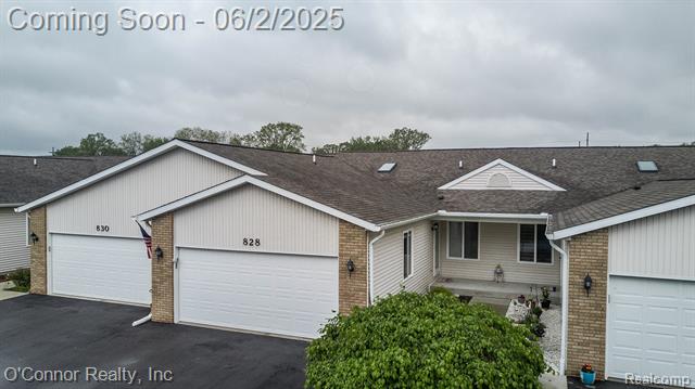 front view picture of 828 Crystal Lane, Marysville, MI. 48040