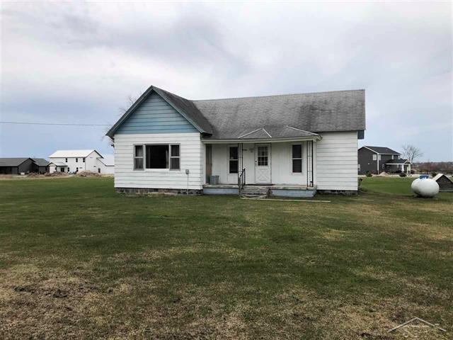 front view picture of 9105 Webster Rd, Freeland, MI. 48623