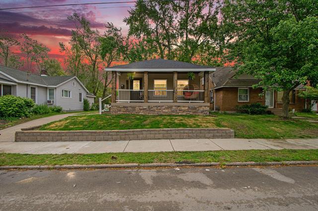 front view picture of 1538 Rossman Avenue Se, Grand Rapids, MI. 49507