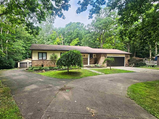 front view picture of 2224 Delwood Dr., Clio, MI. 48420