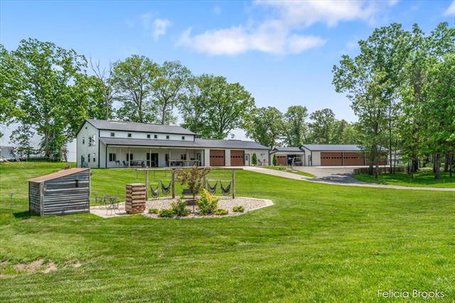 front view picture of 2539 Daisy Lane, Middleville, MI. 49333
