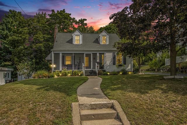 front view picture of 267 Parchmount Avenue, Kalamazoo, MI. 49004