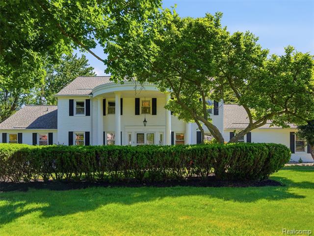front view picture of 5409 Stony Hill Court, Grand Blanc, MI. 48439