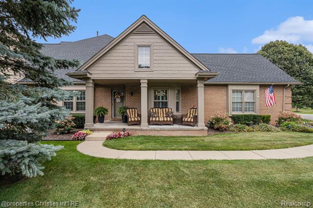 front view picture of 23331 Sawgrass Ct S, South Lyon, MI. 48178