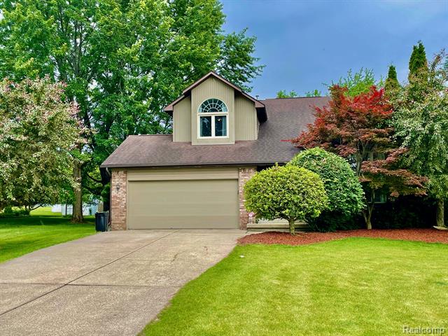front view picture of 220 E Rolston Road, Linden, MI. 48451