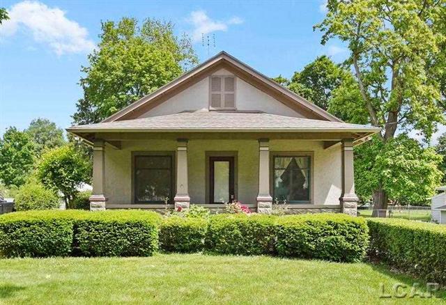 front view picture of 1044 College Ave, Adrian, MI. 49221