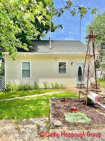 front view picture of 315 Olsen Drive, Sheridan, MI. 48884