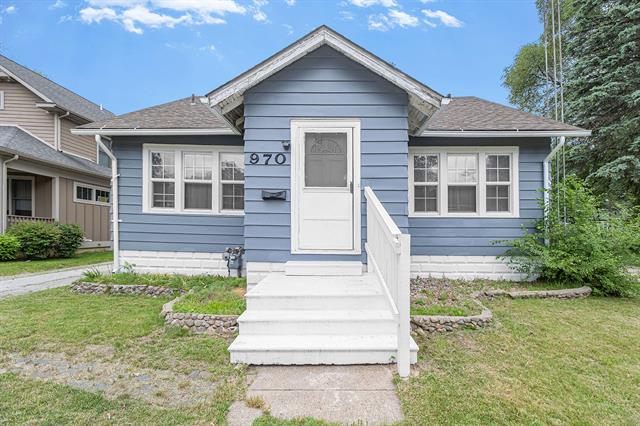 front view picture of 970 Monroe Street, Benton Harbor, MI. 49022