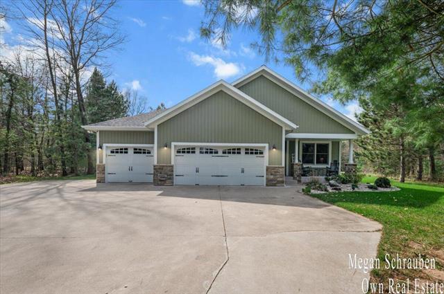 front view picture of 4615 N Weber Road, Whitehall, MI. 49461
