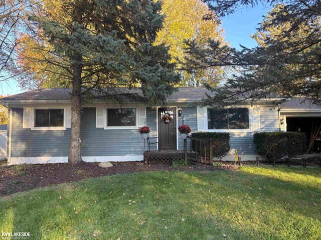 front view picture of 563 Metcalf, Imlay City, MI. 48444