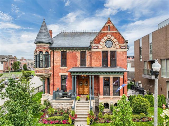 front view picture of 205 Alfred Street, Detroit, MI. 48201