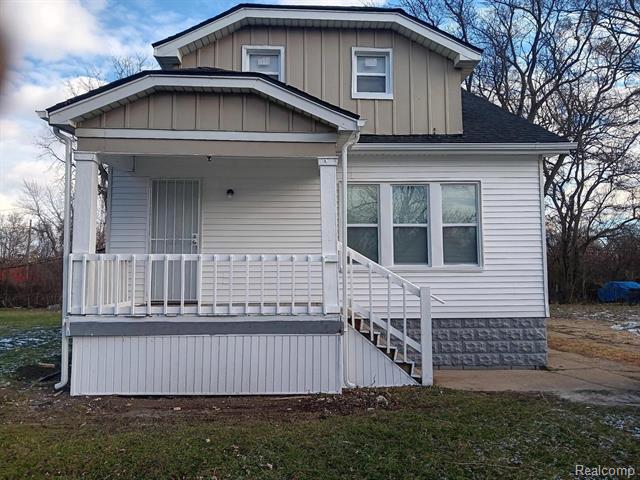 front view picture of 19010 Riverview Street, Detroit, MI. 48219