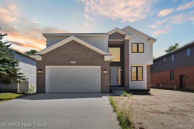 front view picture of 2911 Walsh Drive, Rochester, MI. 48309