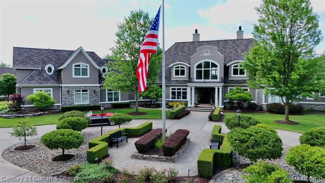 front view picture of 58415 10 Mile Rd, South Lyon, MI. 48178