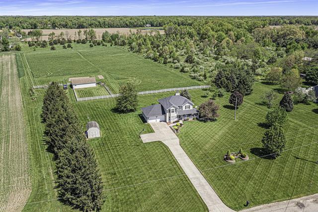 front view picture of 5305 E T Avenue, Vicksburg, MI. 49097