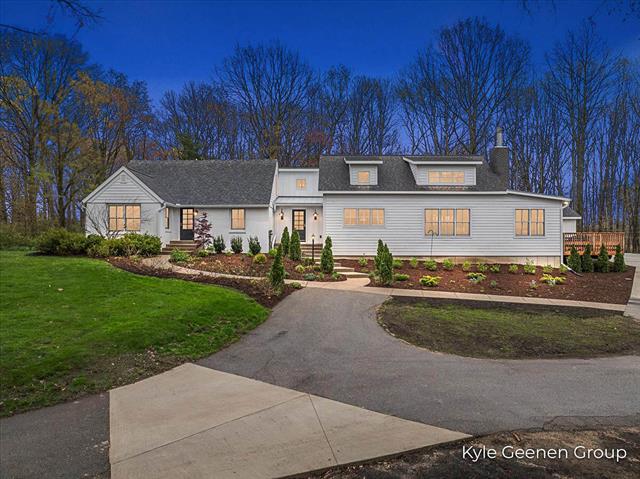 front view picture of 15606 Quincy Street, Holland, MI. 49424