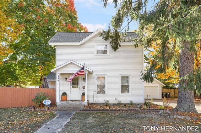 front view picture of 836 Phoenix Street, South Haven, MI. 49090