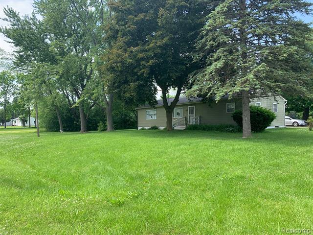 front view picture of 5471 Fairhaven Street, Flint, MI. 48505