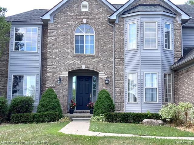front view picture of 963 Lancaster Street, Lapeer, MI. 48446