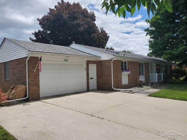 front view picture of 315 Virginia Drive, Essexville, MI. 48732
