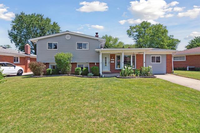 front view picture of 1091 Ruth Avenue, Ypsilanti, MI. 48198