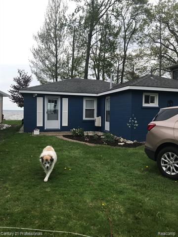 front view picture of 617 Long Point Drive, Houghton Lake, MI. 48629